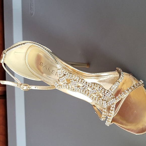 Rhinestone strappy heels! - Picture 4 of 10